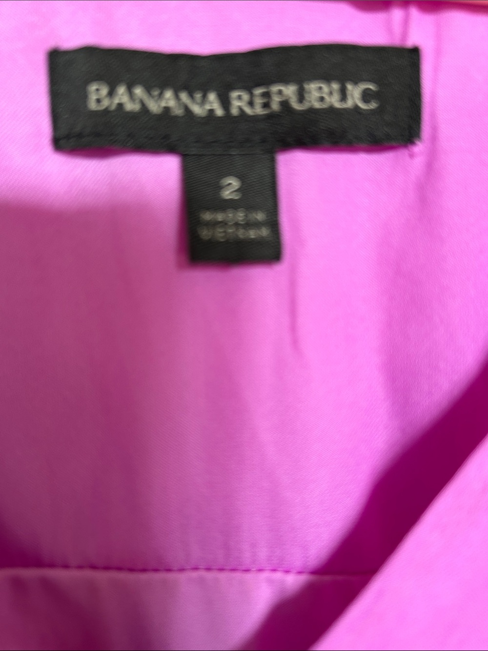 Banana Republic Sleeveless V-Neck Pleated Waist Dress in Pink - Picture 2 of 12